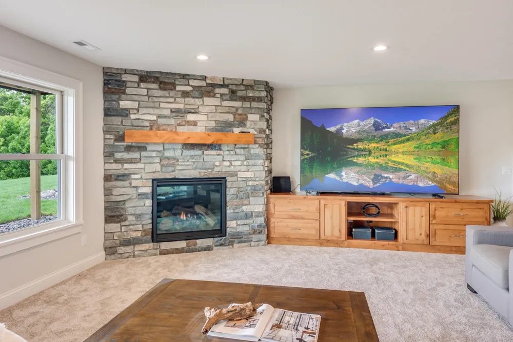 14325 Brockton Lane Rogers, MN 55374