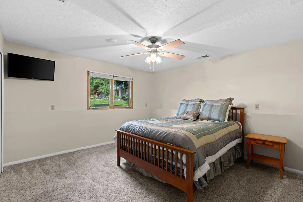 2821 Saddlebrooke Circle Minnetonka, MN 55305