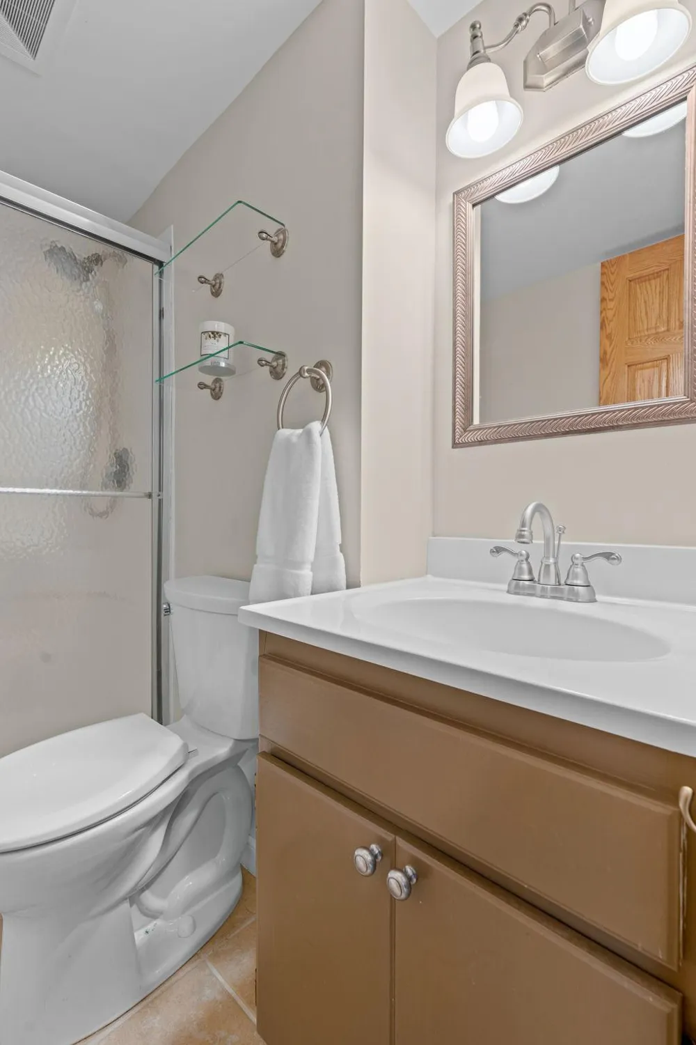 2821 Saddlebrooke Circle Minnetonka, MN 55305
