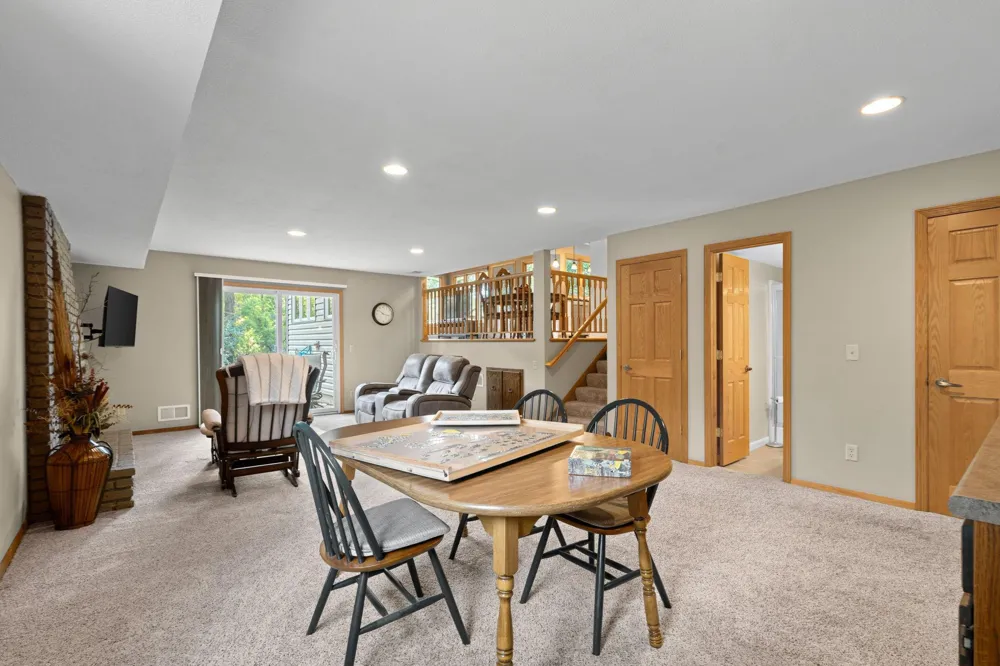 2821 Saddlebrooke Circle Minnetonka, MN 55305