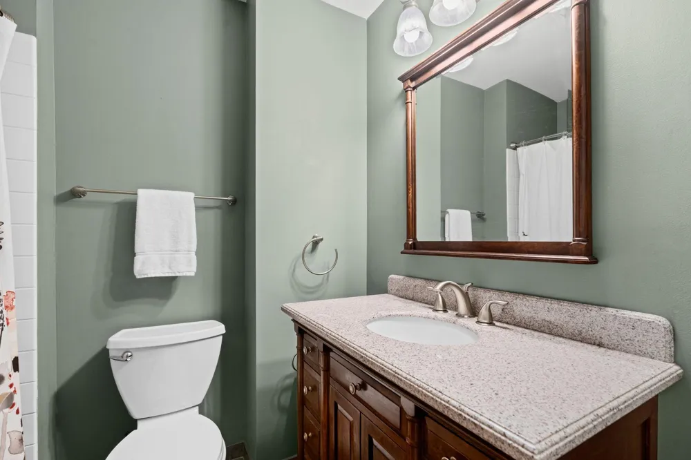 2821 Saddlebrooke Circle Minnetonka, MN 55305