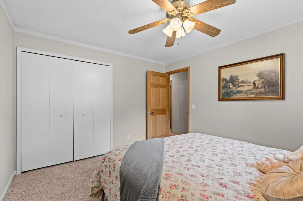 2821 Saddlebrooke Circle Minnetonka, MN 55305