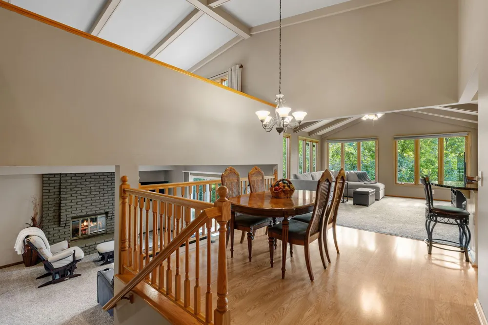2821 Saddlebrooke Circle Minnetonka, MN 55305