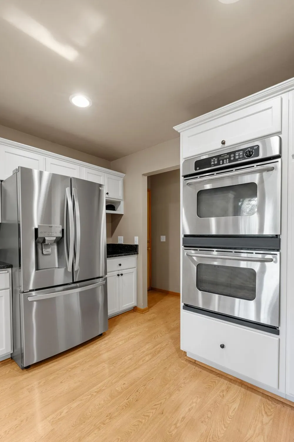 2821 Saddlebrooke Circle Minnetonka, MN 55305