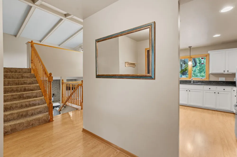 2821 Saddlebrooke Circle Minnetonka, MN 55305