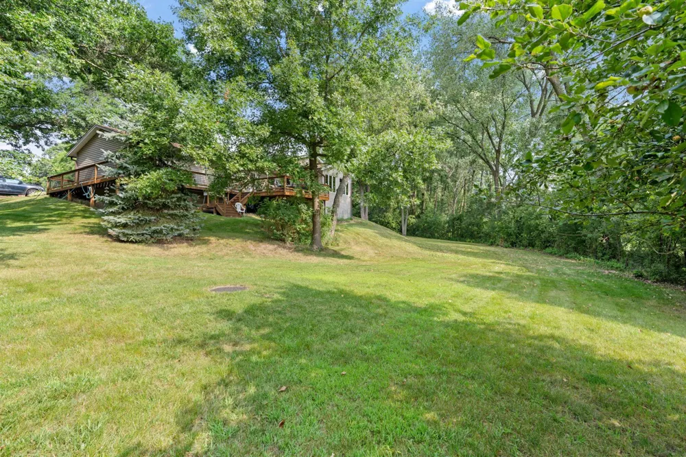 2821 Saddlebrooke Circle Minnetonka, MN 55305