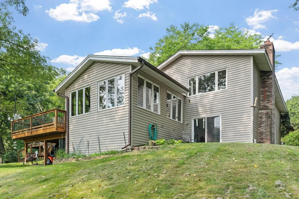2821 Saddlebrooke Circle Minnetonka, MN 55305
