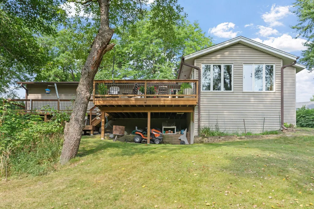 2821 Saddlebrooke Circle Minnetonka, MN 55305