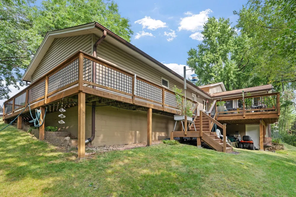 2821 Saddlebrooke Circle Minnetonka, MN 55305