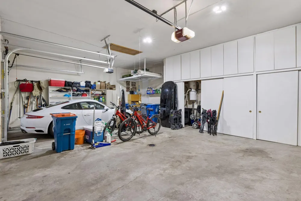 2841 Ella Lane Minnetonka, MN 55305