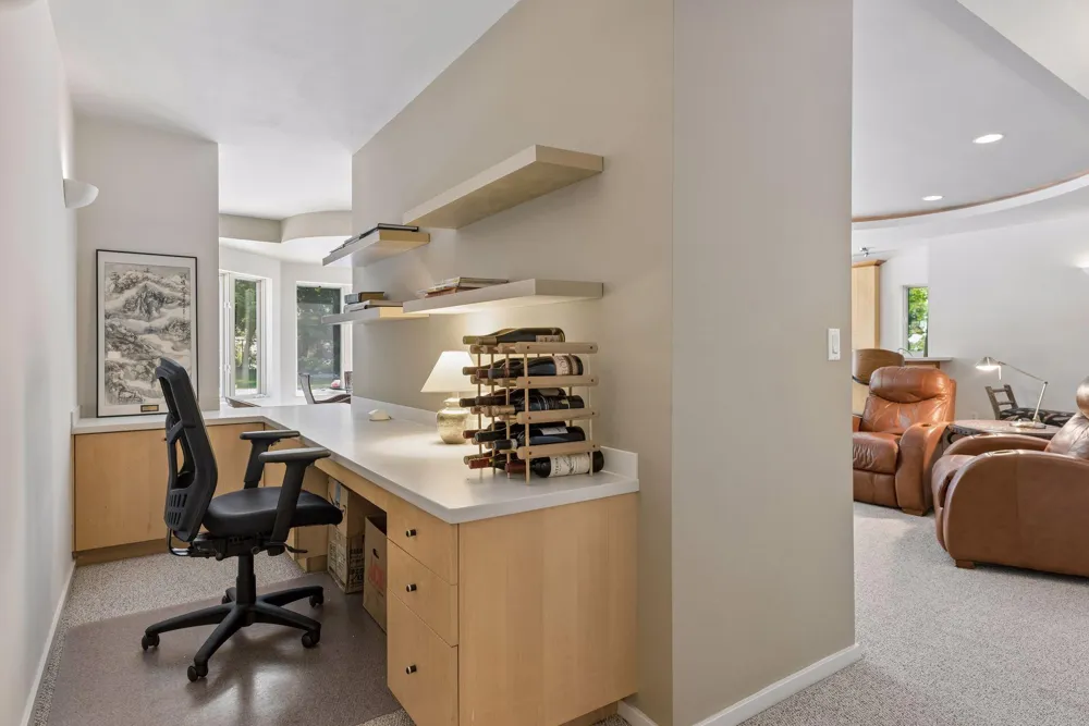 2841 Ella Lane Minnetonka, MN 55305