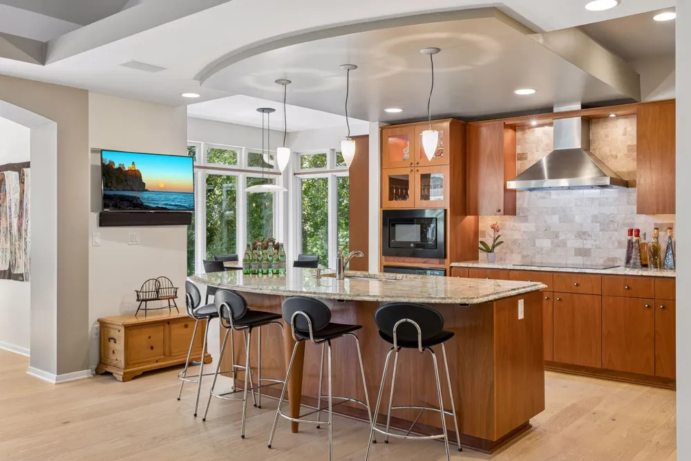2841 Ella Lane Minnetonka, MN 55305