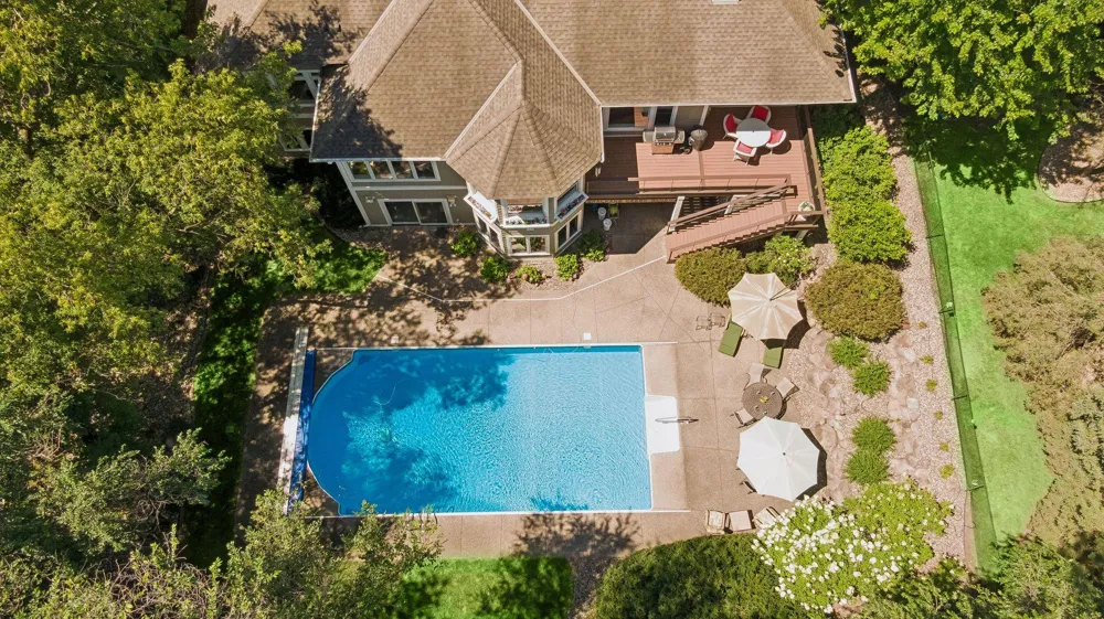 2841 Ella Lane Minnetonka, MN 55305
