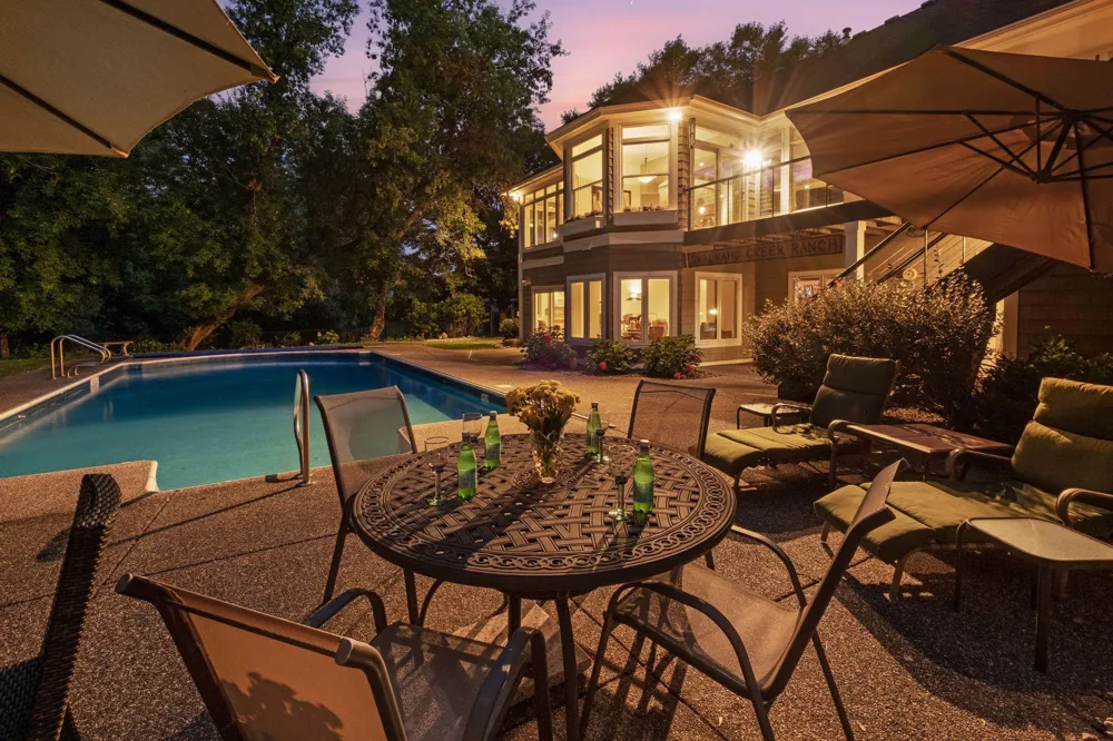 2841 Ella Lane Minnetonka, MN 55305