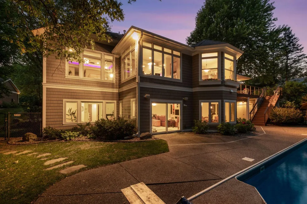 2841 Ella Lane Minnetonka, MN 55305