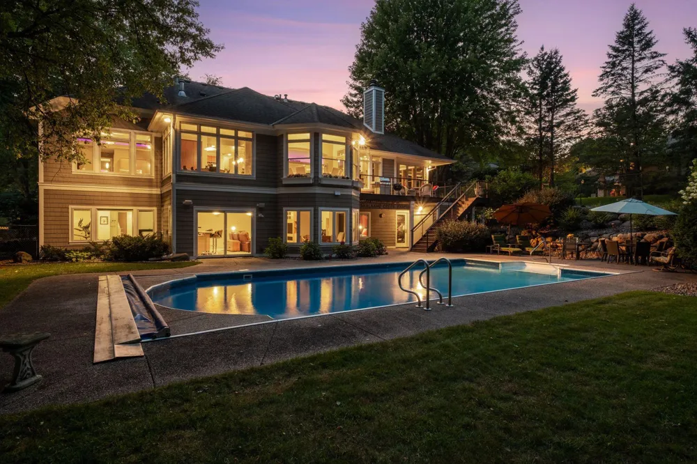 2841 Ella Lane Minnetonka, MN 55305