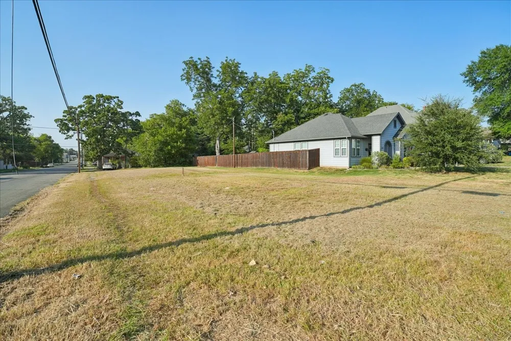 930 S Mirick Avenue Denison, TX 75020