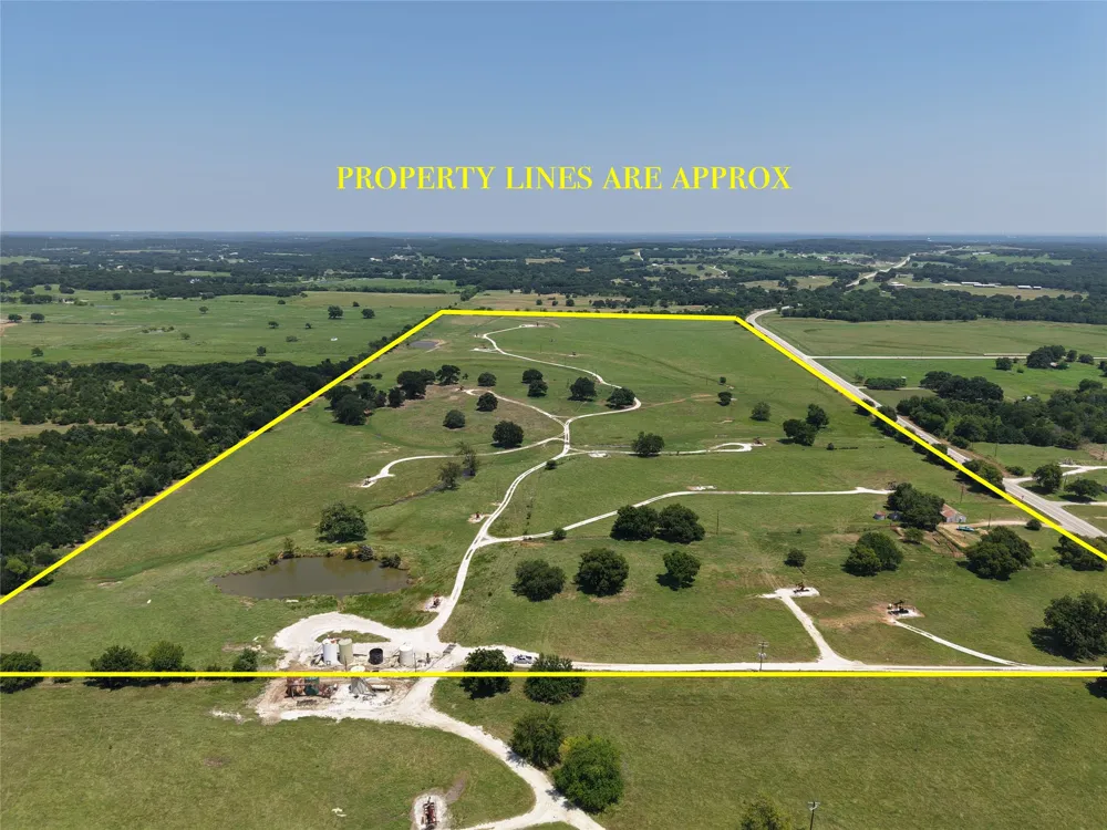 1707 Fm 902 Gainesville, TX 76240
