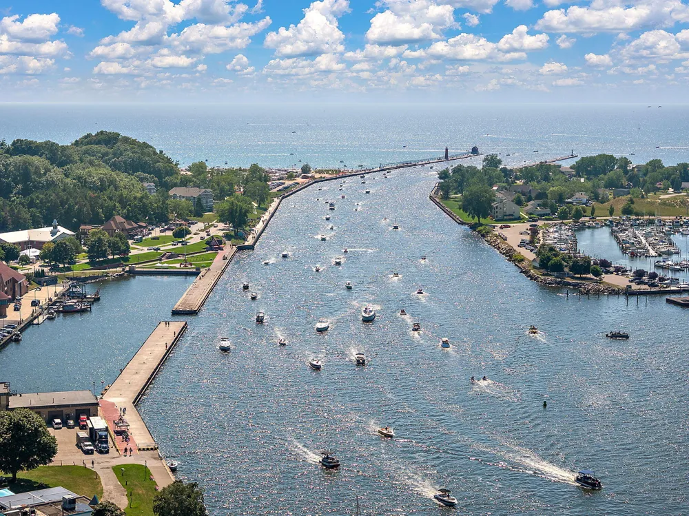 529 Miller Drive #204 Grand Haven, MI 49417