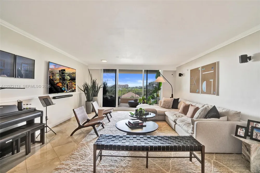 765 Crandon Blvd #603 Key Biscayne, FL 33149