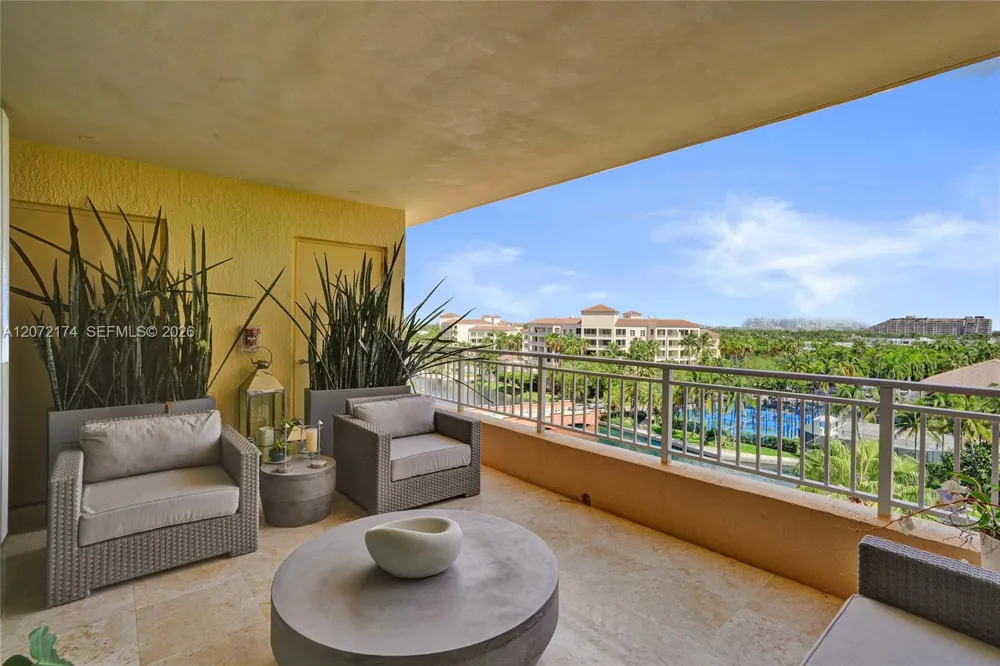 765 Crandon Blvd #603 Key Biscayne, FL 33149