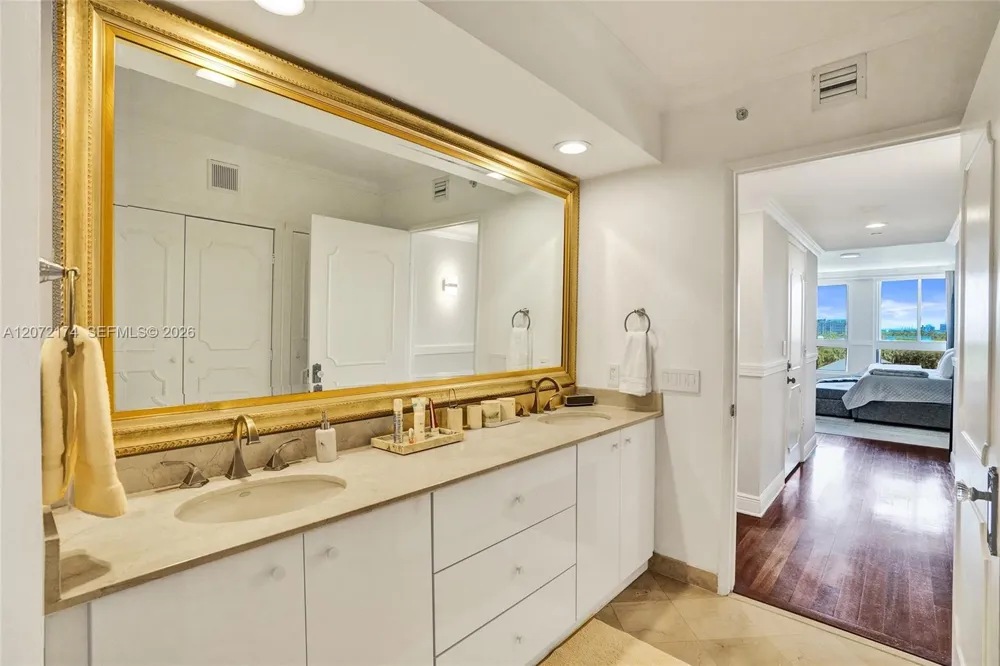 765 Crandon Blvd #603 Key Biscayne, FL 33149