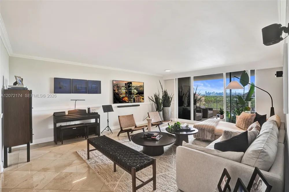765 Crandon Blvd #603 Key Biscayne, FL 33149