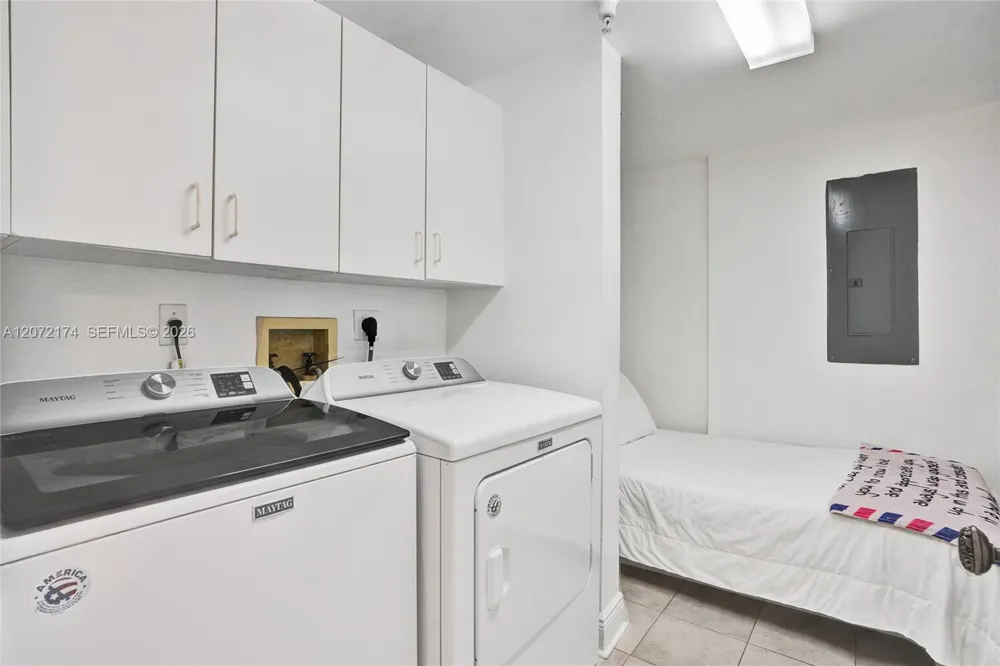 765 Crandon Blvd #603 Key Biscayne, FL 33149