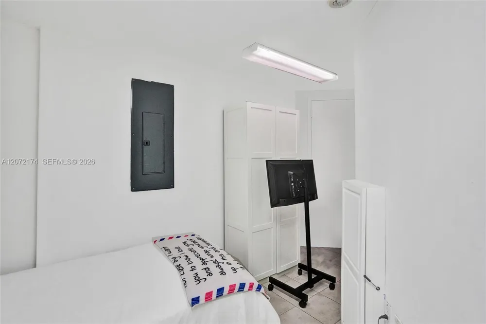 765 Crandon Blvd #603 Key Biscayne, FL 33149