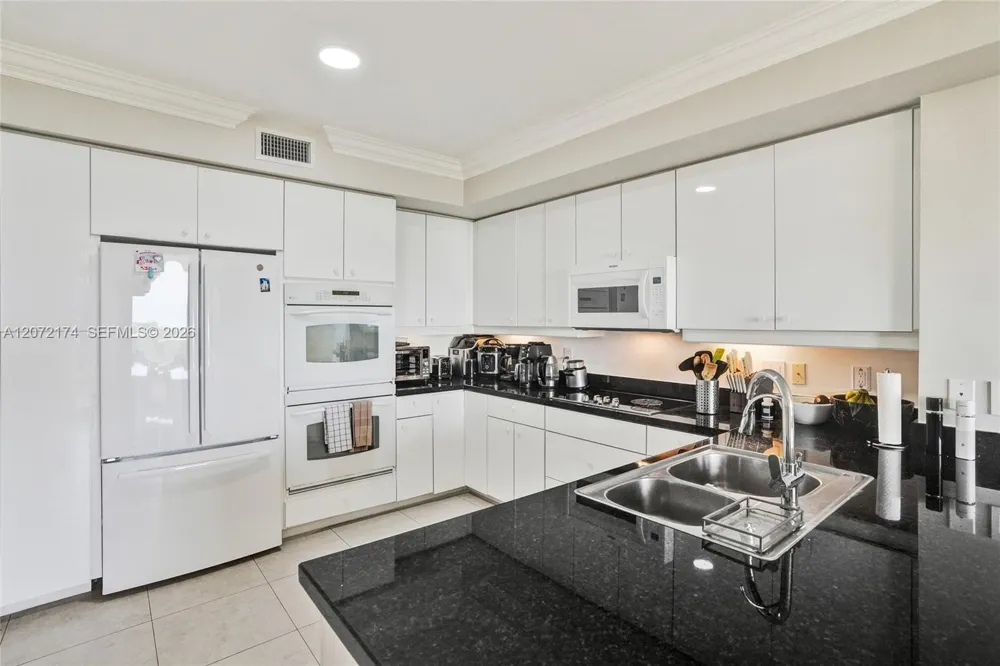 765 Crandon Blvd #603 Key Biscayne, FL 33149