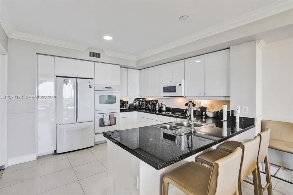 765 Crandon Blvd #603 Key Biscayne, FL 33149