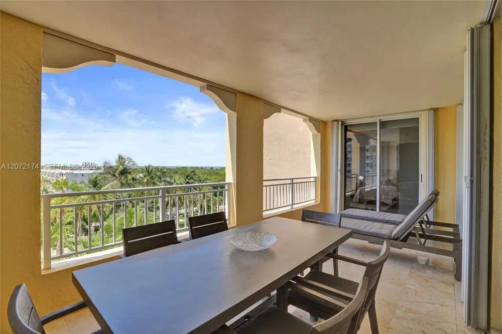 765 Crandon Blvd #603 Key Biscayne, FL 33149