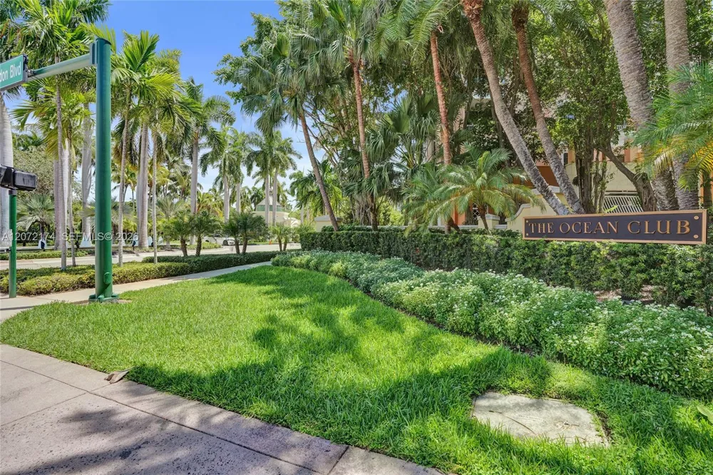 765 Crandon Blvd #603 Key Biscayne, FL 33149
