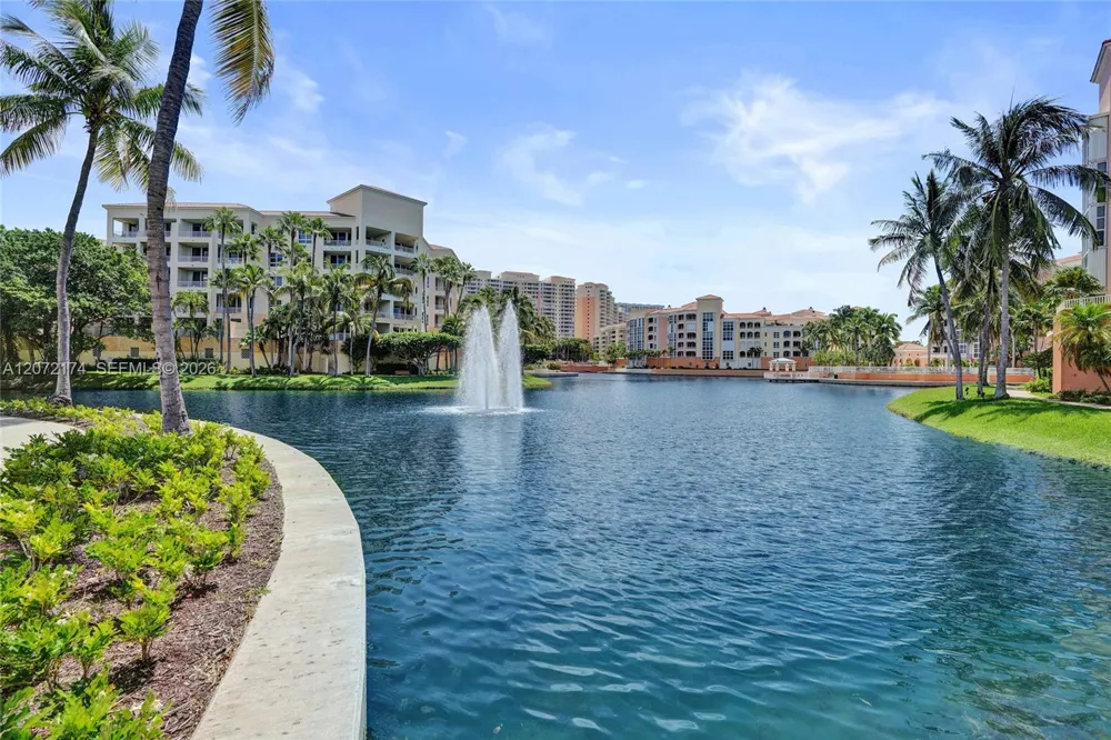 765 Crandon Blvd #603 Key Biscayne, FL 33149