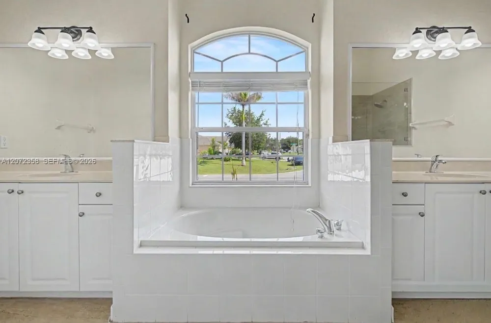 232 SW Carter Ave Port St. Lucie, FL 34983