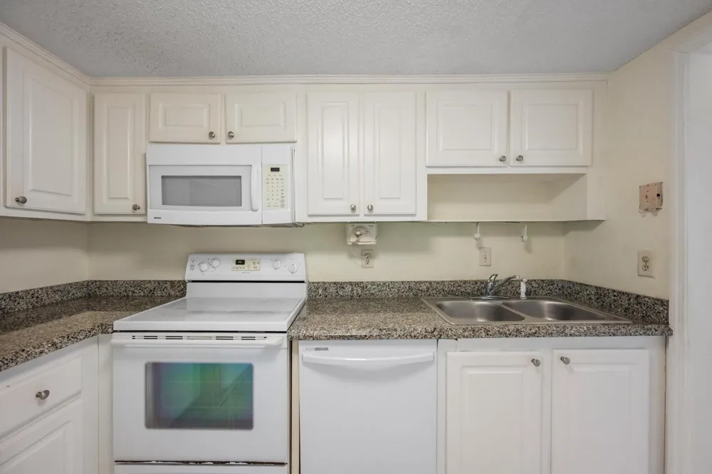 2800 Ocean Drive #A-8B Riviera Beach, FL 33404