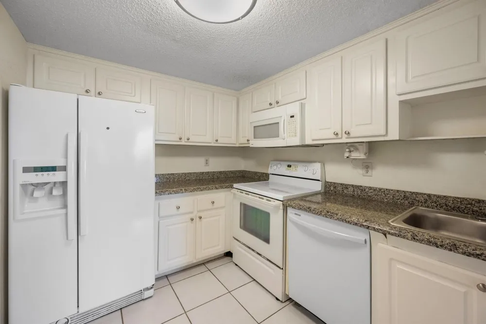2800 Ocean Drive #A-8B Riviera Beach, FL 33404