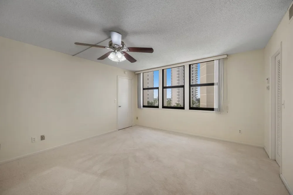 2800 Ocean Drive #A-8B Riviera Beach, FL 33404