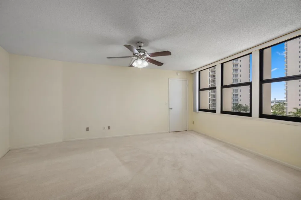 2800 Ocean Drive #A-8B Riviera Beach, FL 33404