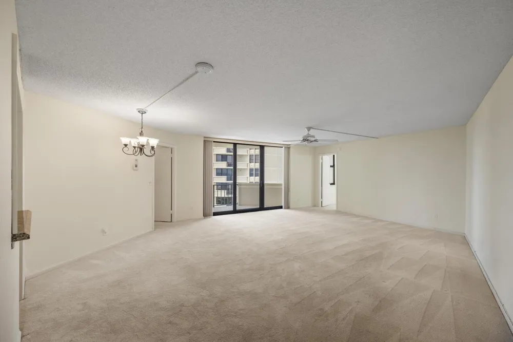 2800 Ocean Drive #A-8B Riviera Beach, FL 33404