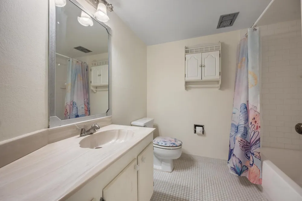 2800 Ocean Drive #A-8B Riviera Beach, FL 33404