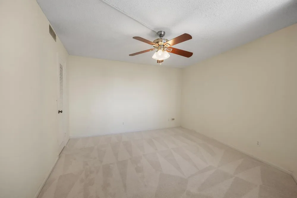 2800 Ocean Drive #A-8B Riviera Beach, FL 33404