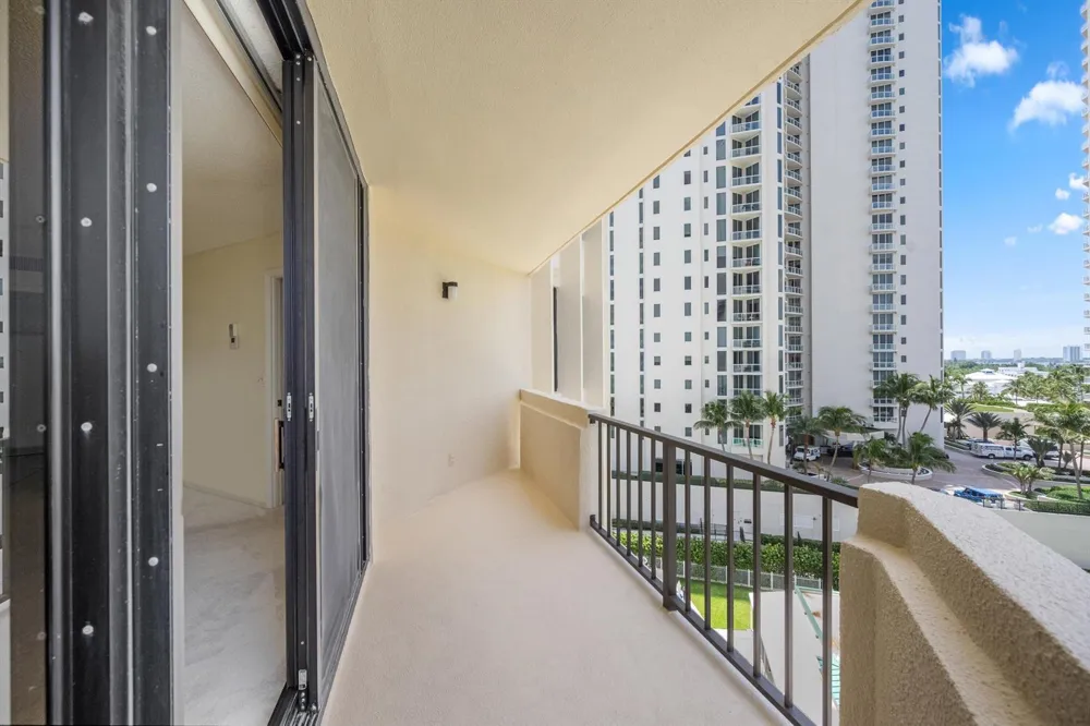 2800 Ocean Drive #A-8B Riviera Beach, FL 33404