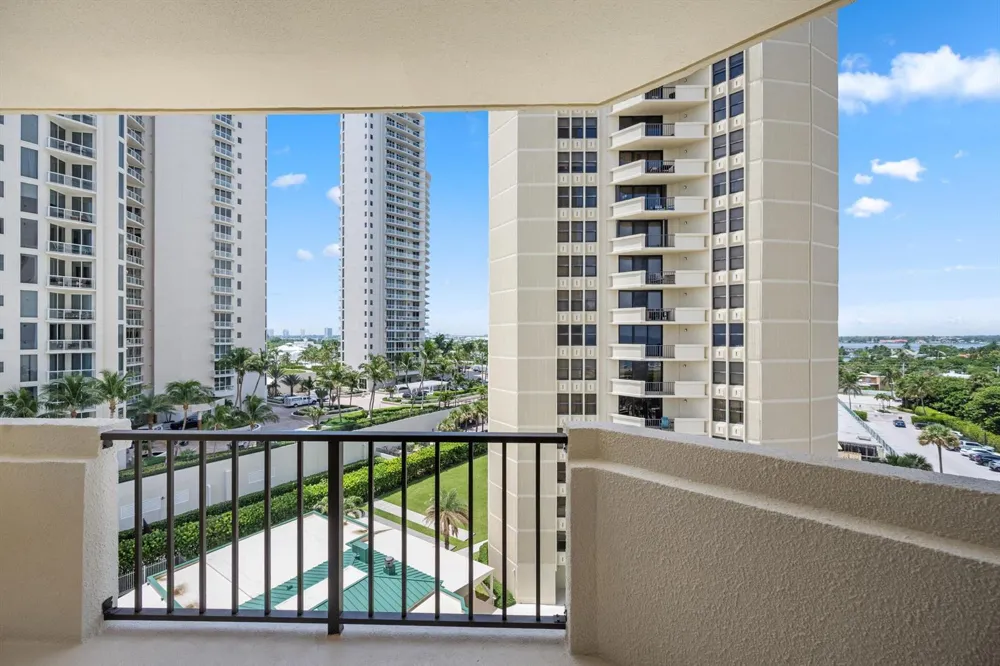 2800 Ocean Drive #A-8B Riviera Beach, FL 33404