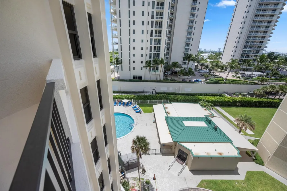 2800 Ocean Drive #A-8B Riviera Beach, FL 33404