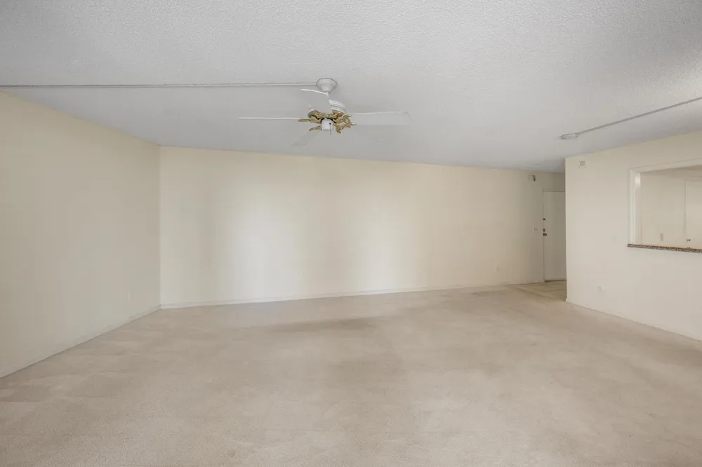 2800 Ocean Drive #A-8B Riviera Beach, FL 33404