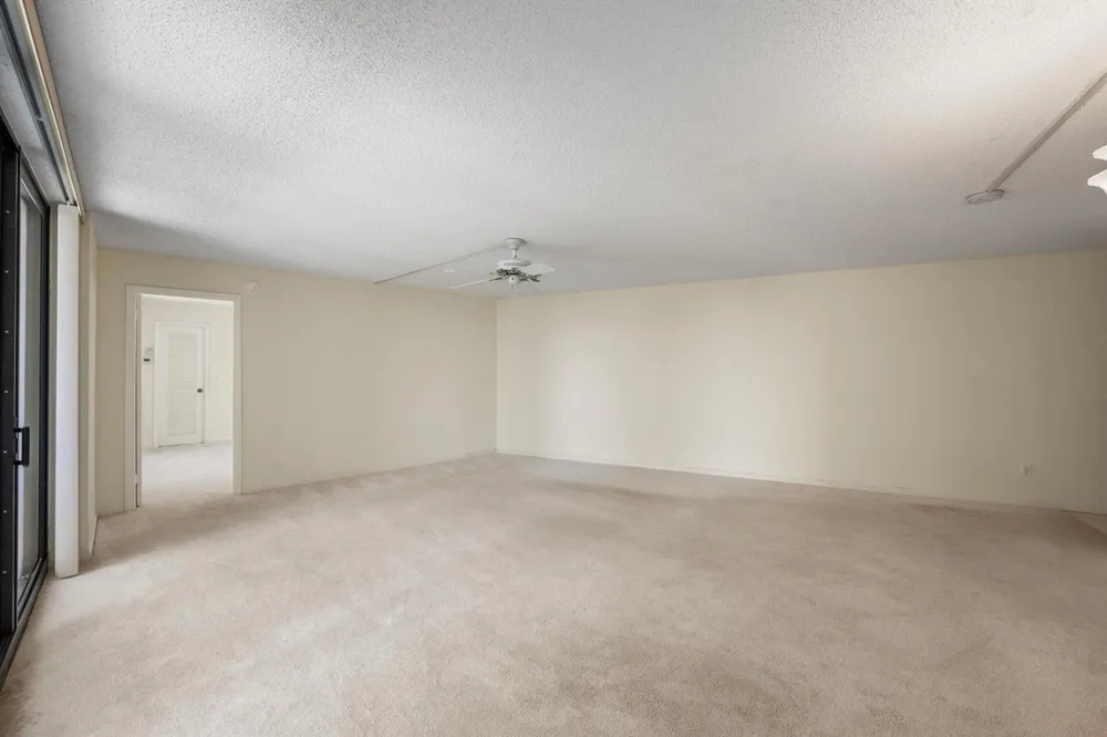 2800 Ocean Drive #A-8B Riviera Beach, FL 33404
