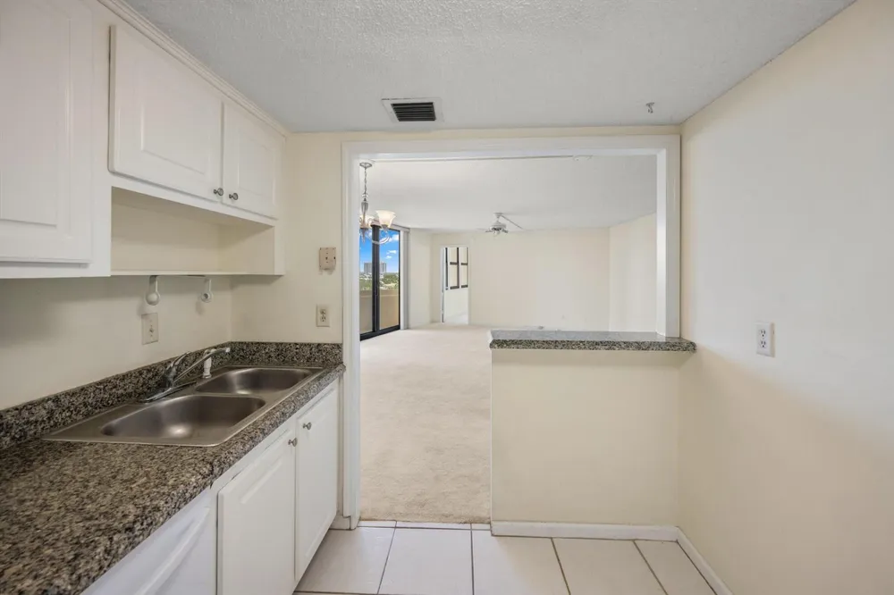 2800 Ocean Drive #A-8B Riviera Beach, FL 33404