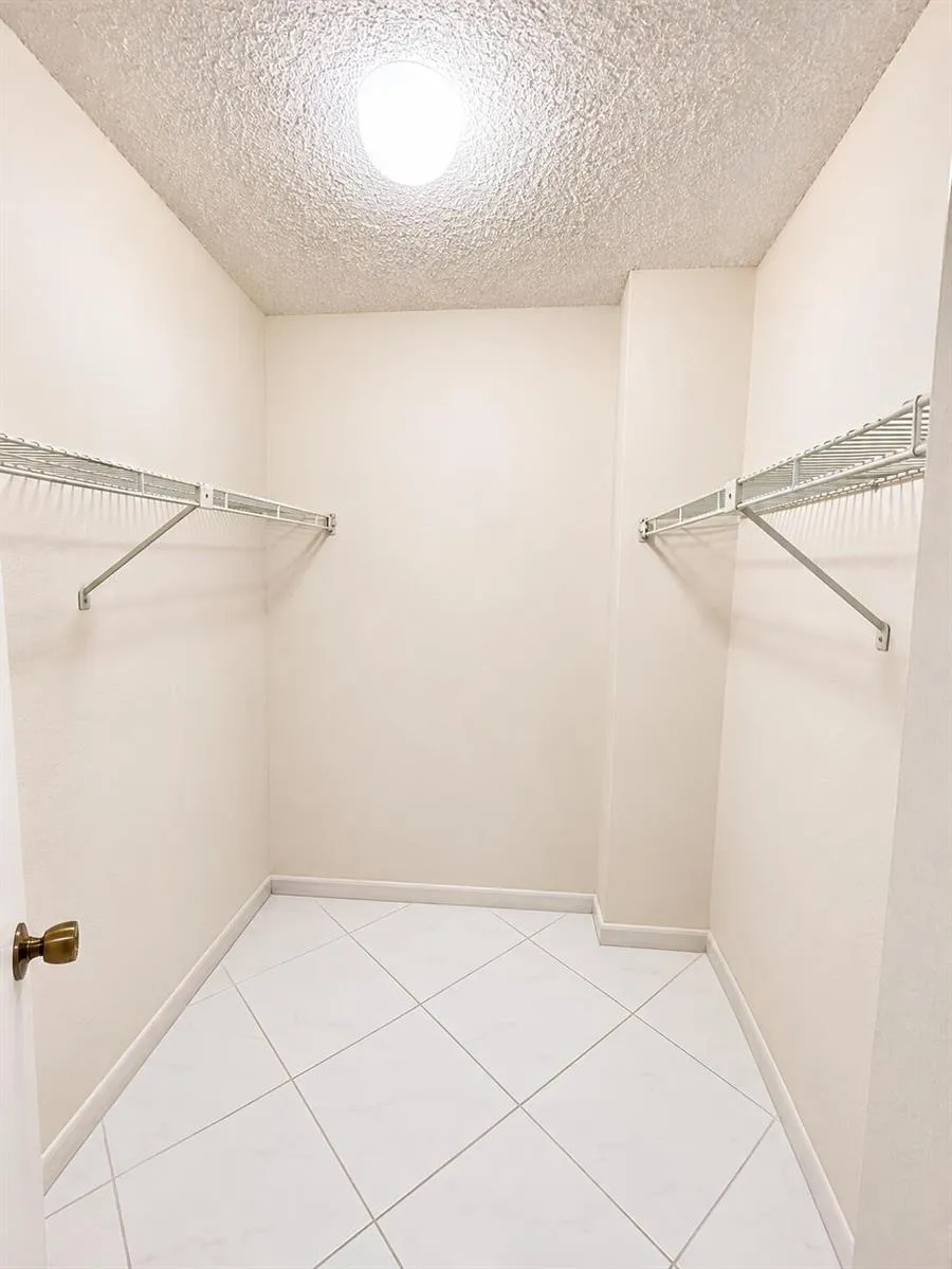 2802 46th Avenue #B318 Hollywood, FL 33021
