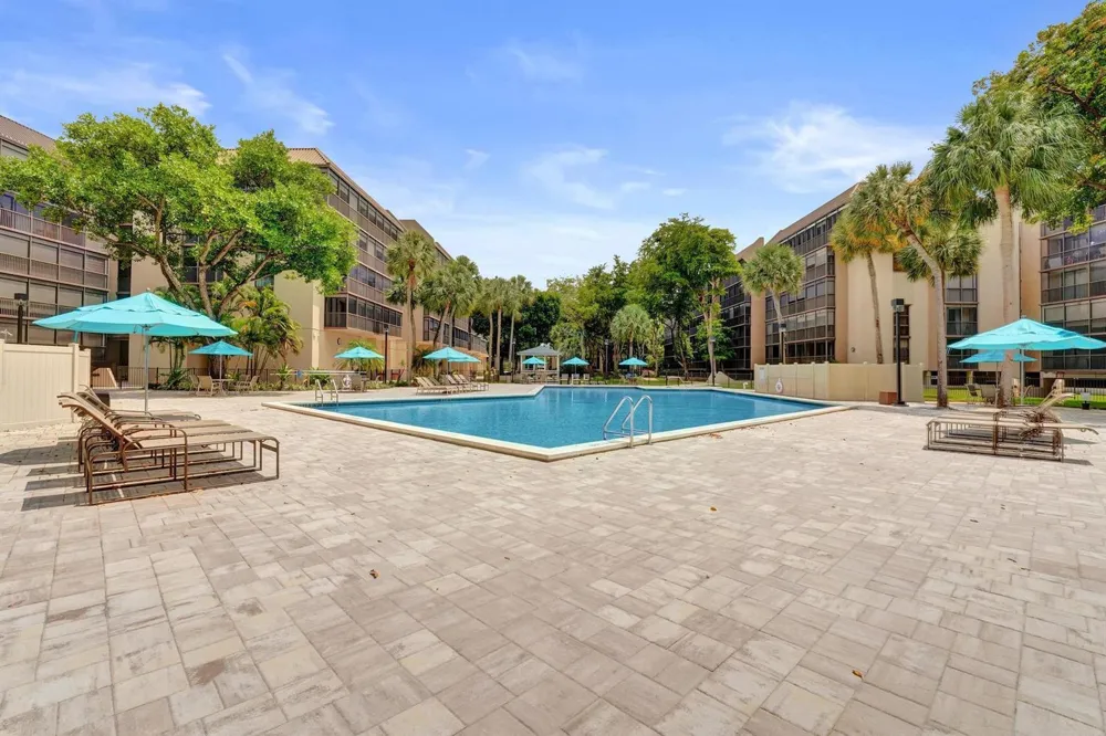 2802 46th Avenue #B318 Hollywood, FL 33021